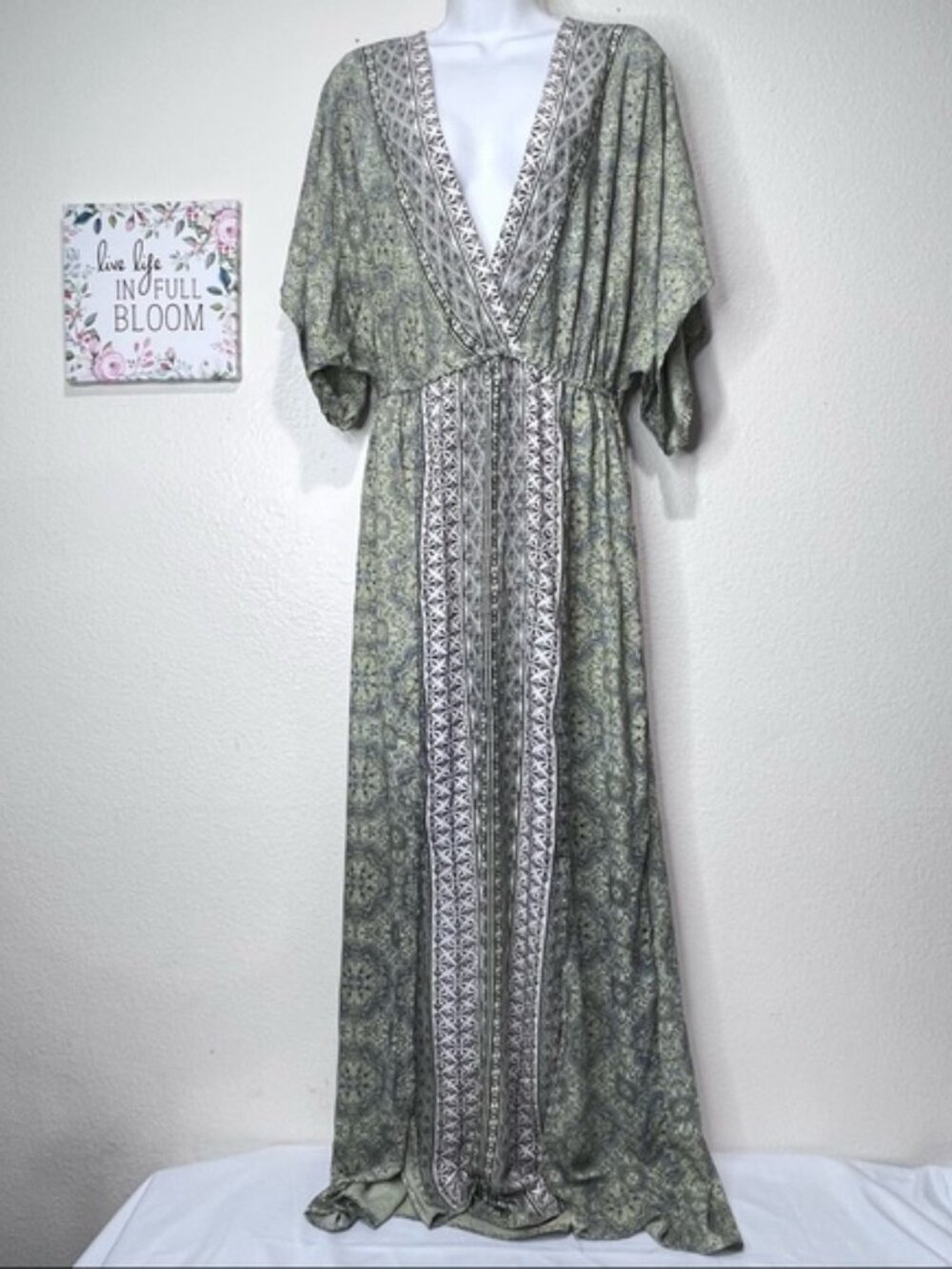 Nostalgia Women Paisley Boho Plunge V Neck Maxi Dress Size M- MISSING BELT